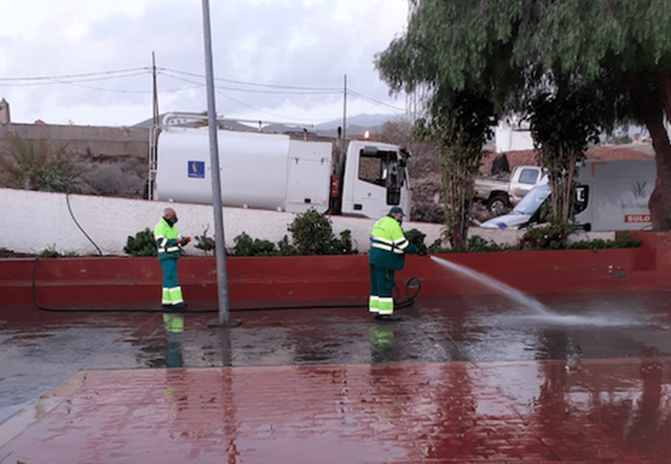 Imagen del dispositivo especial de limpieza que este viernes se trasladó a Las Medianías / TA